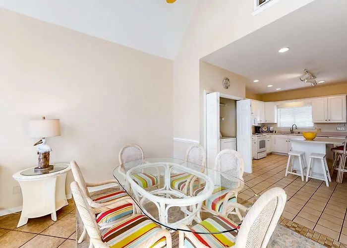 Dog-friendly House With Private Pool - Dock And Fishing Pier Available