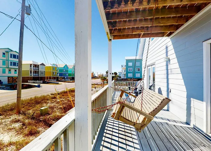 Dog-friendly House With Private Pool - Dock And Fishing Pier Available Holiday home