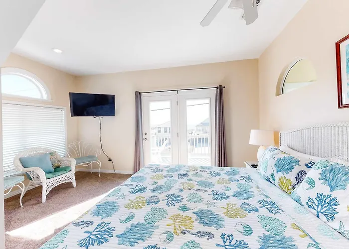 Dog-friendly House With Private Pool - Dock And Fishing Pier Available